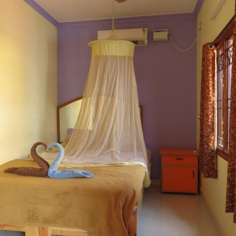 Thilak Home Stay Hampi Quarto foto